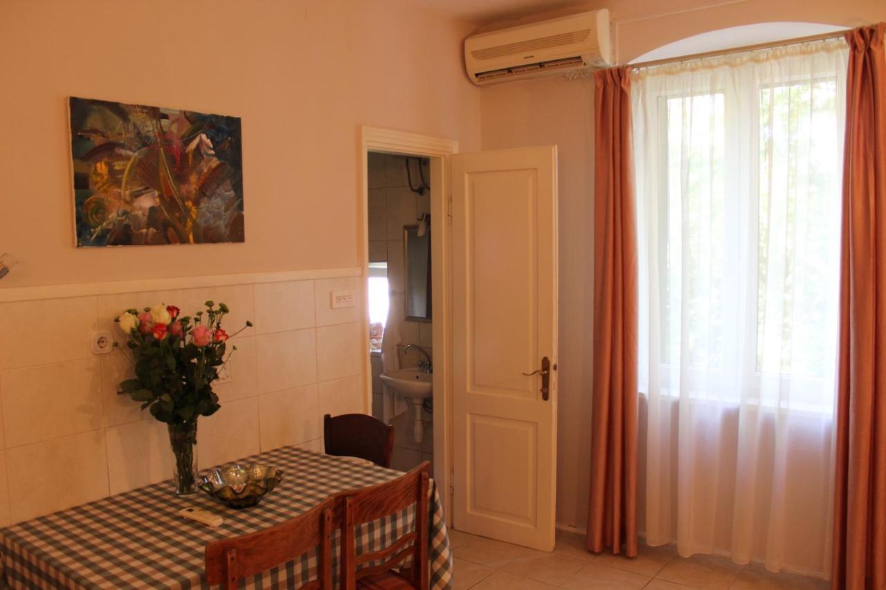 Adagio Theatre Apartment Split Exterior foto