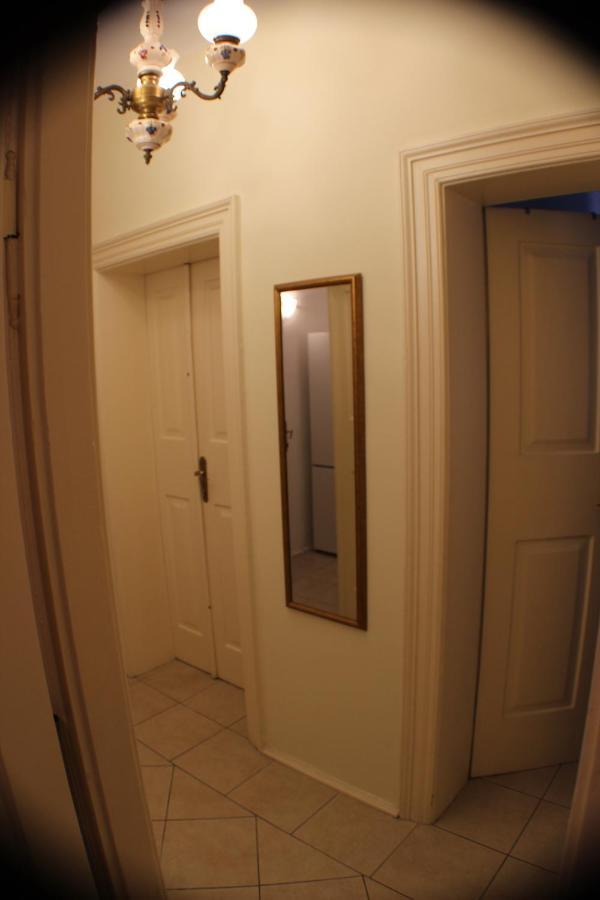 Adagio Theatre Apartment Split Exterior foto