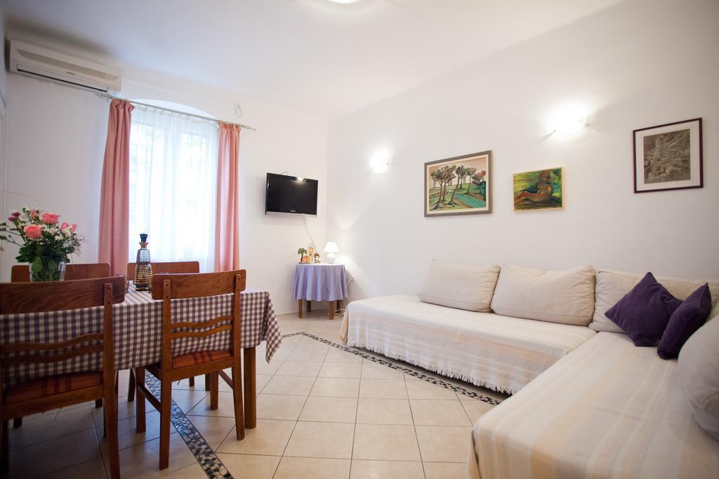 Adagio Theatre Apartment Split Habitación foto